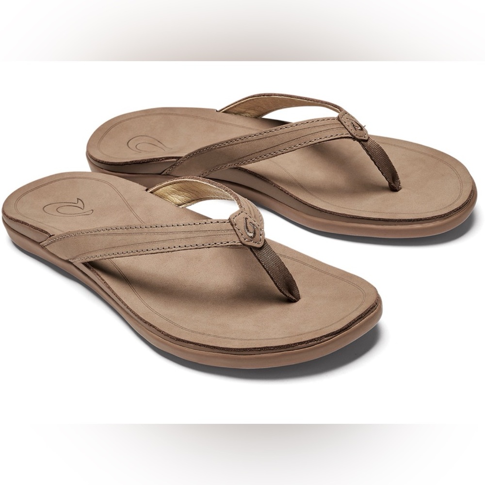 OluKai Aukai Sandal Size 9 in Tan